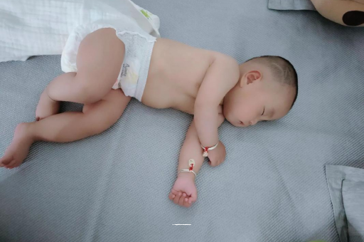 沭阳三个月宝宝抬头不稳